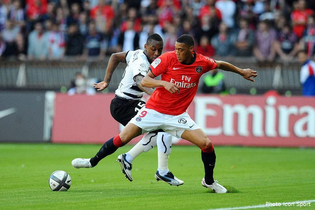 la defense du psg fait plaisir a hoarau 59728 10275