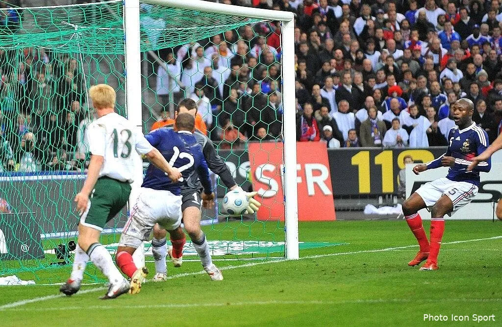 la main de dieu pousse la france au mondial 41056 5977