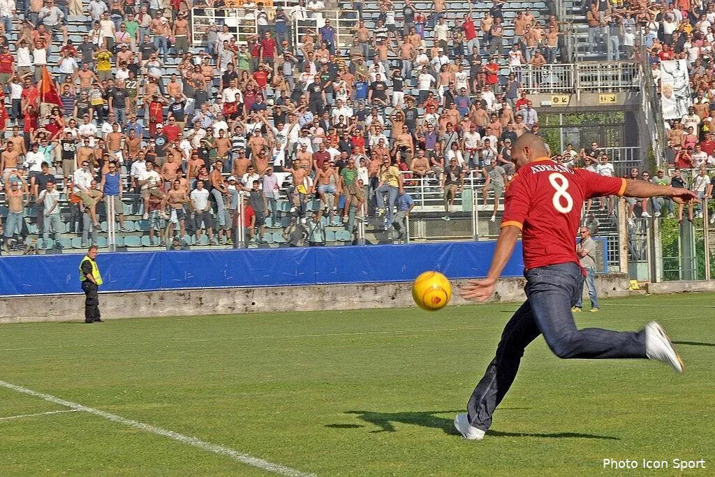 la photo foot adriano veut frapper fort a la roma 54504 8475