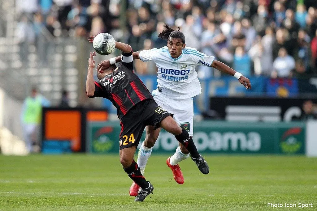 la photo foot brandao met une claque a lens 50480 7661