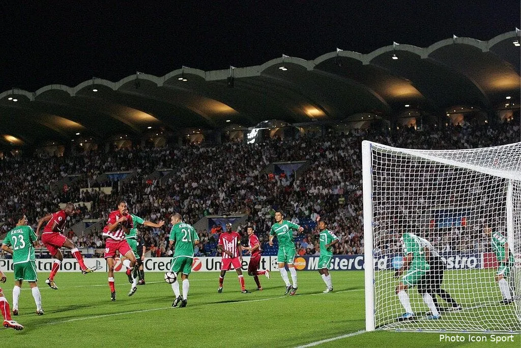 la photo foot du jour le coup de tete qui libere bordeaux 37561 5399