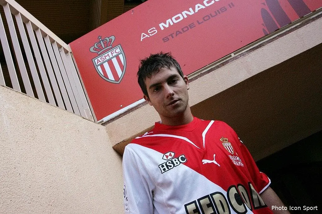 la photo foot du jour le nouveau maillot de coutadeur 35287 5057