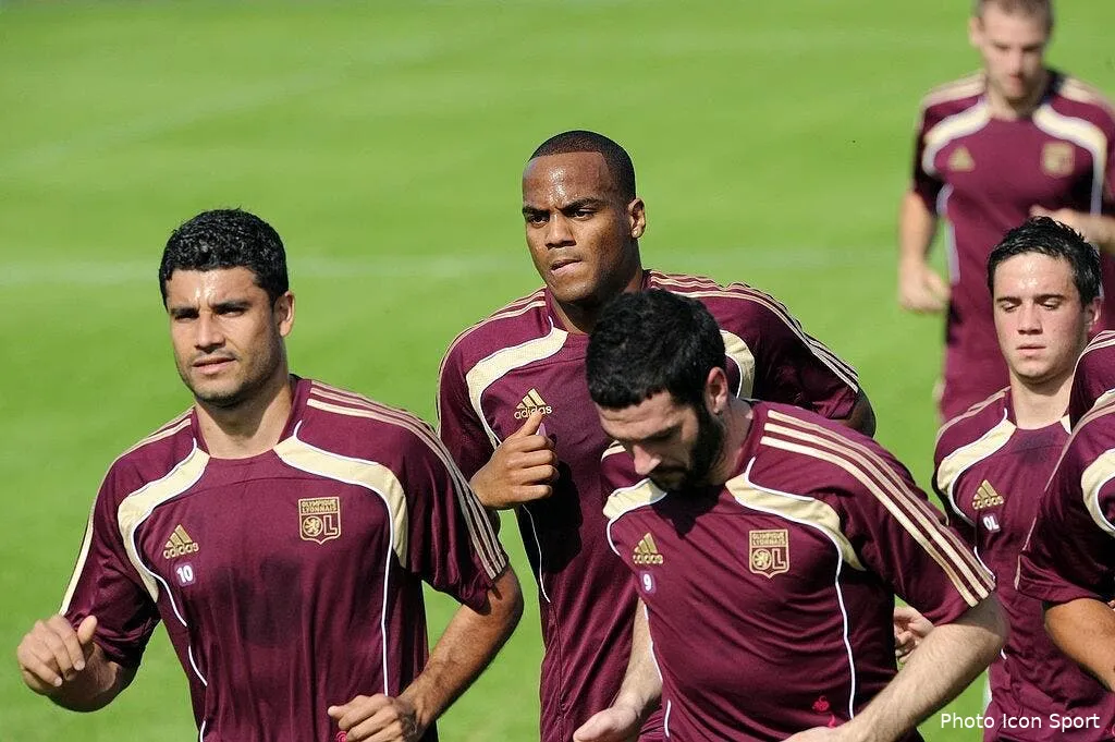 la photo foot lyon reprend avec briand 55299 8645