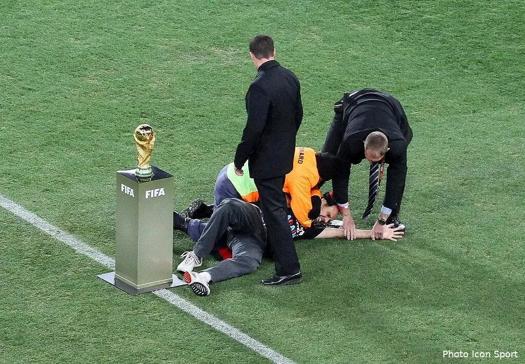 la photo foot on a failli voler la coupe du monde 56237 8874