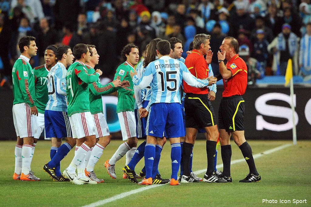 la photo foot quand les arbitres voient qu ils ont tort 55517 8690