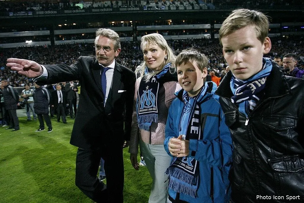 la tete de thiriez reclamee par les supporters de l om 61835 11410