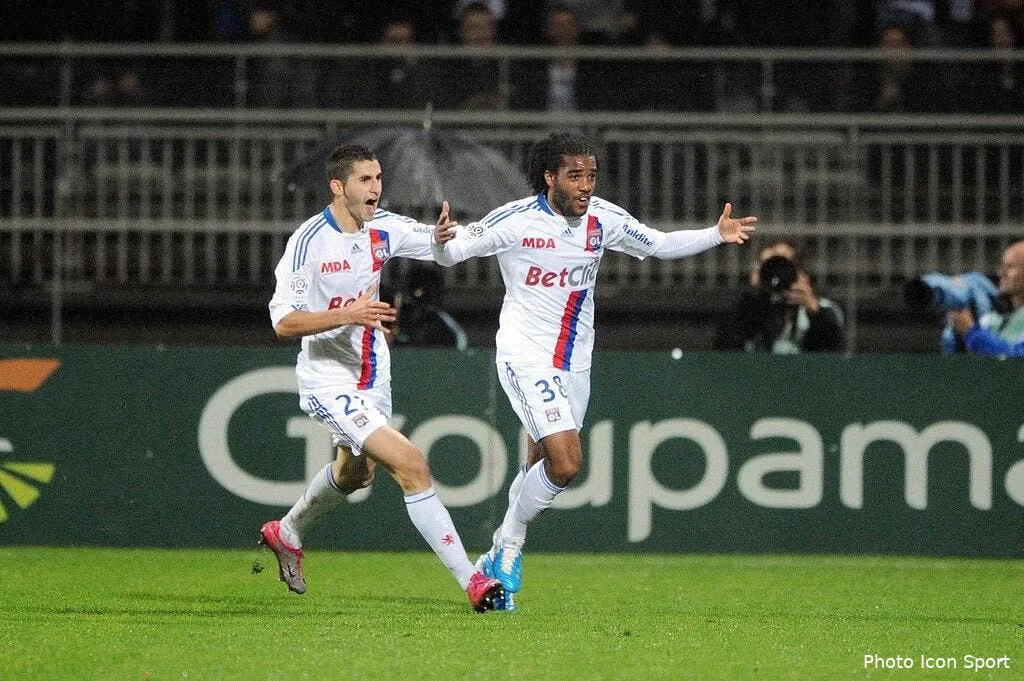 lacazette fait deja saliver tottenham 62106 11575