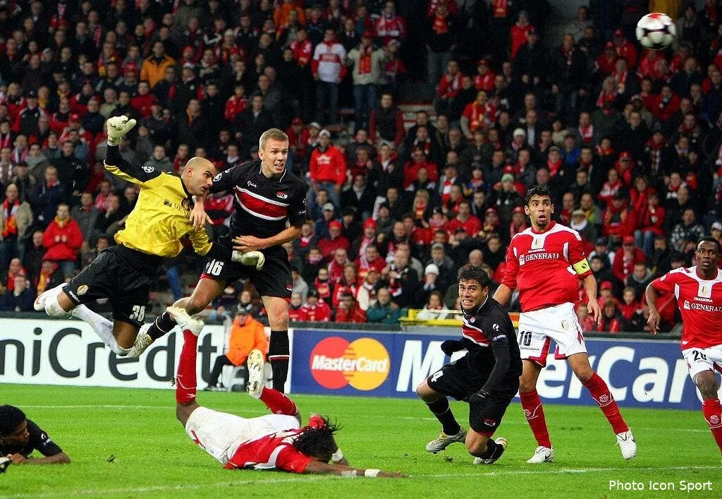 le gardien buteur fait tourner les tetes 42588 6261