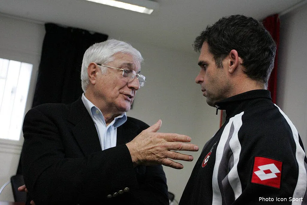 le president voit un complot contre son club 45356 6765