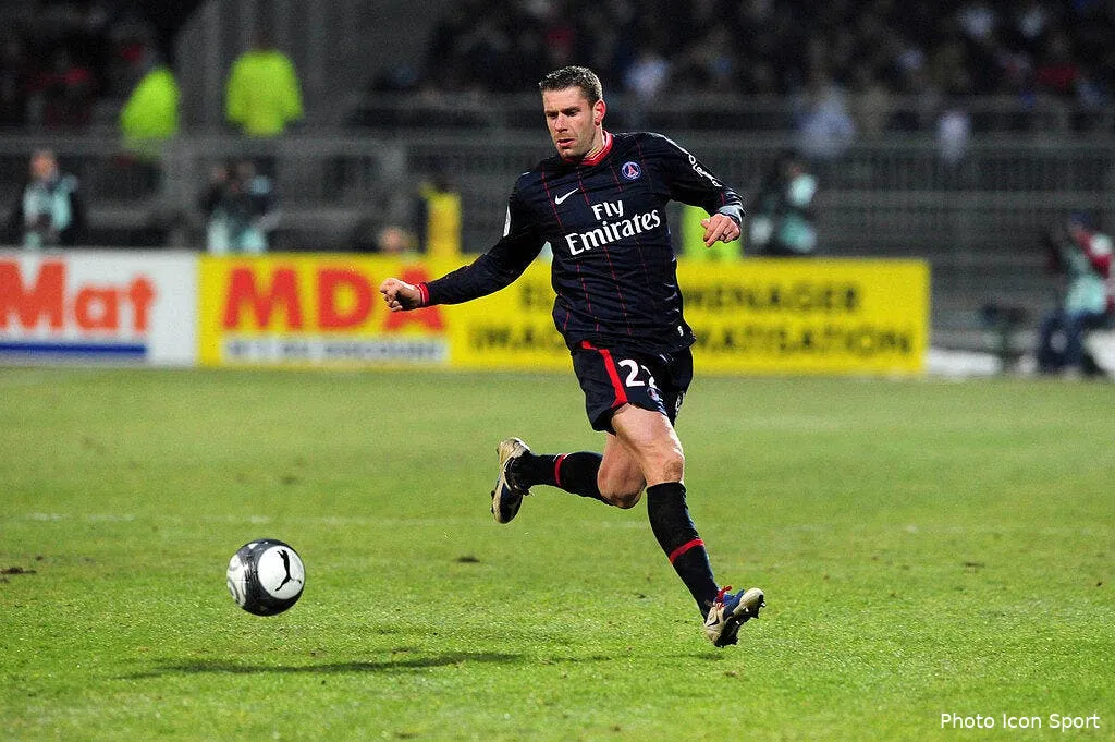 le psg veut voir du positif dans la defaite 52736 8138