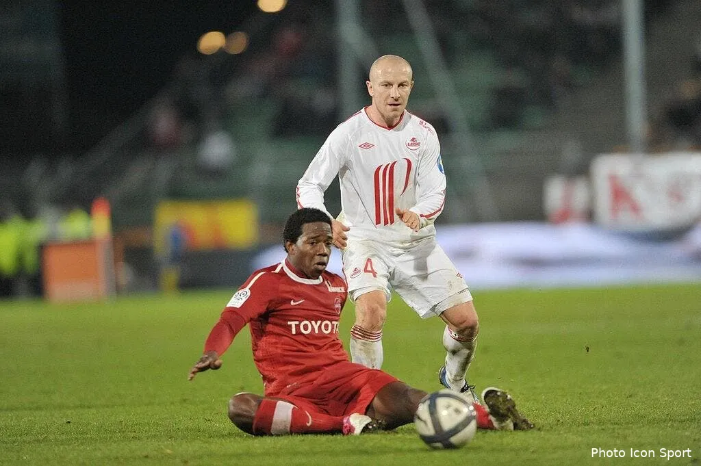 le titre de champion balmont prefere en rire 63589 12578