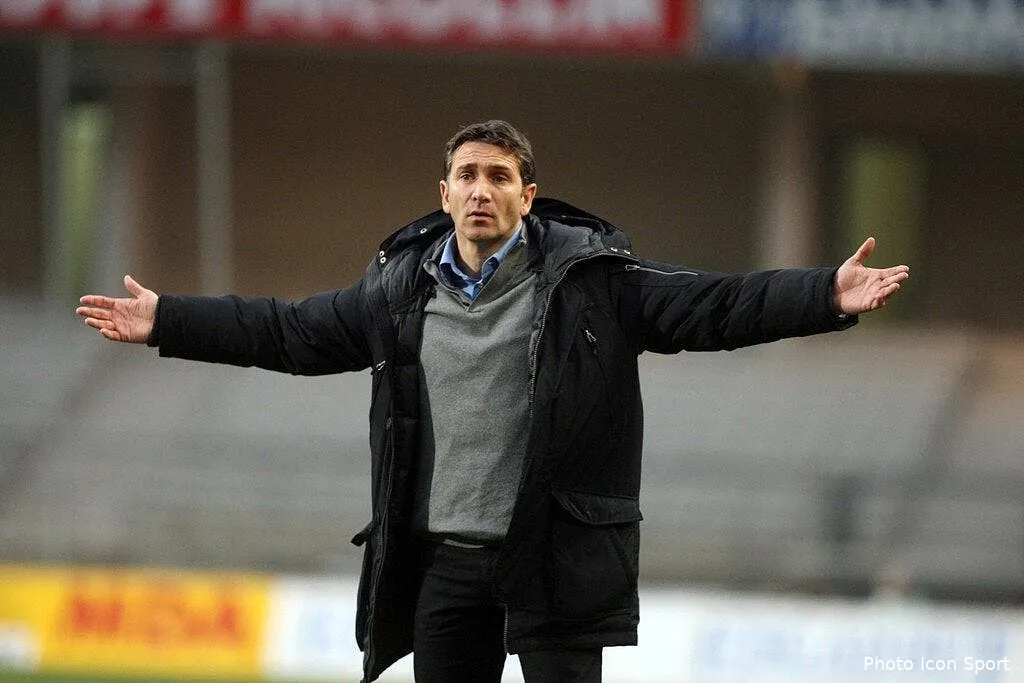 le va jouera d abord pour lui 52648 8112