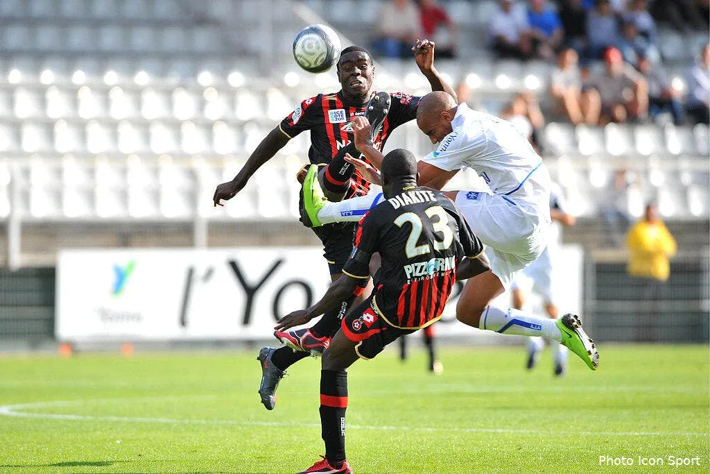 les aiglons se posent des questions 36231 5199