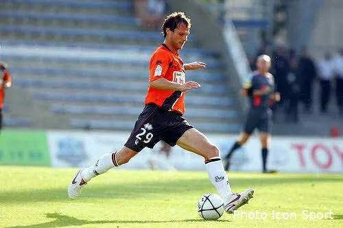 lorient veut mettre le moustoir dans sa poche 12567