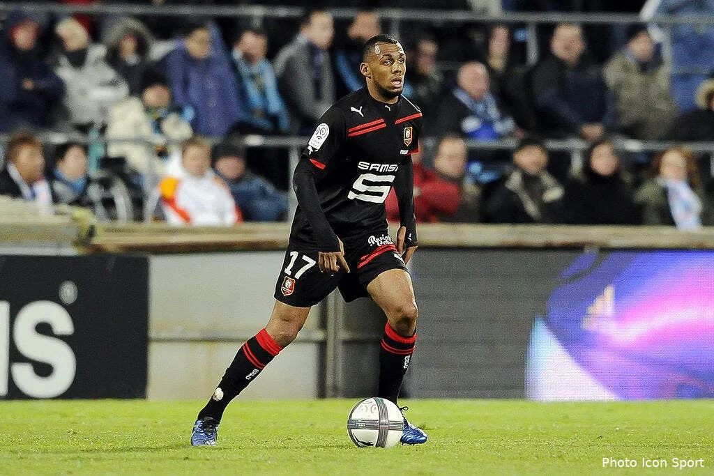 m vila jure qu il restera a rennes 63574 12566