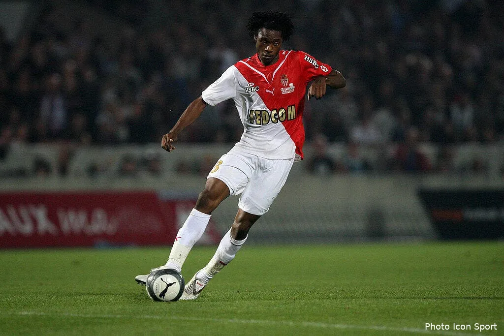 monaco descend de son rocher 40308 5865