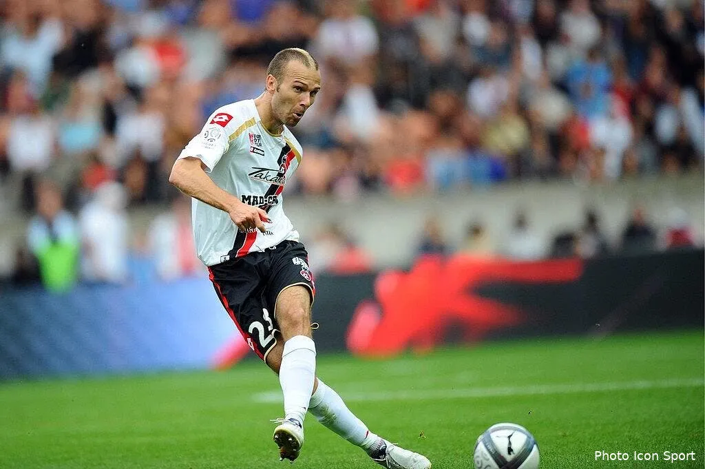 nice leve la tete mais ignore le classement 62268 11667