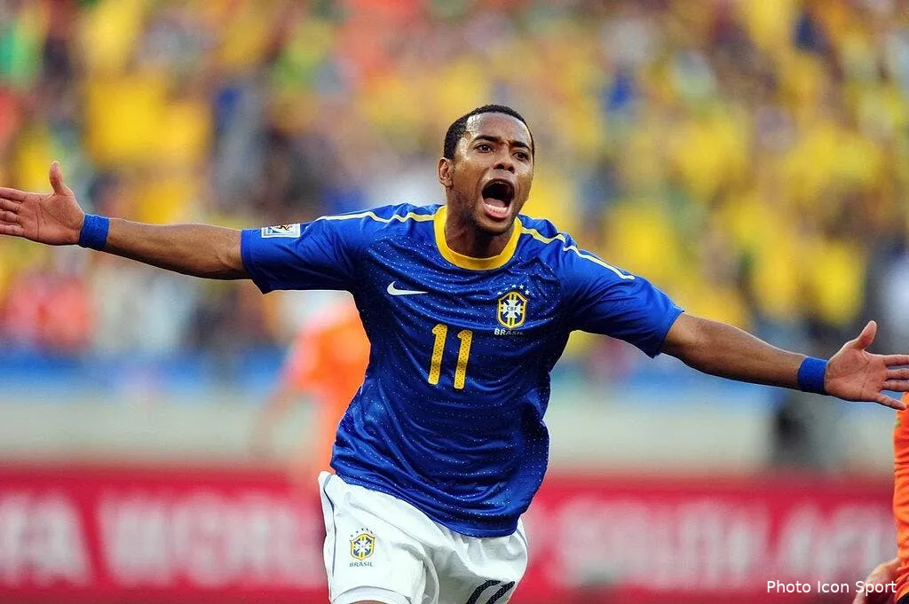 officiel robinho signe 4 ans au milan ac 58767 9836