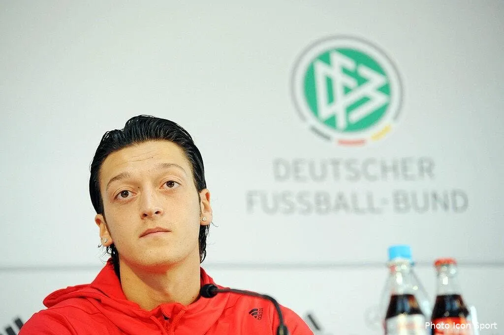 ozil evite les tacles turcs 60623 10714