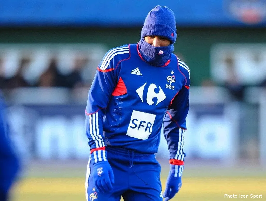 photo du jour anelka le blues masque 48212 7251