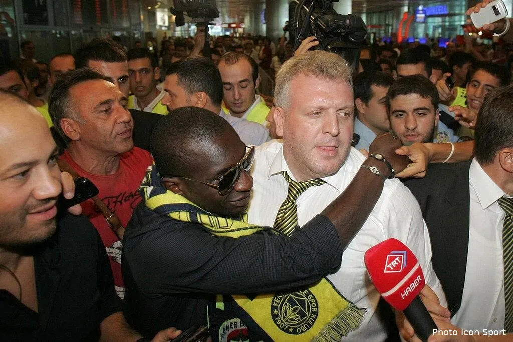 photo l arrivee triomphale de niang a fenerbahce 57935 9441