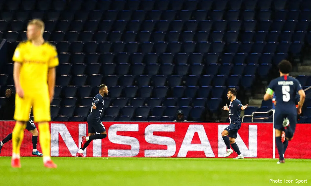 psg neymar et mbappe trollent haaland kimpembe applaudit icon 1211850085 767869280649