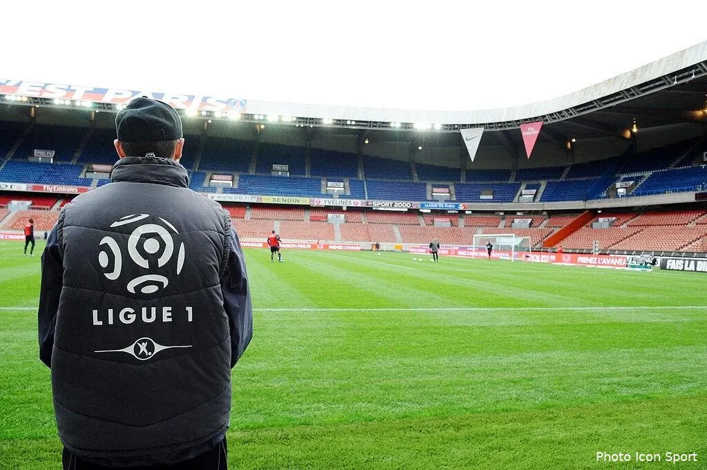 psg om quand la lfp tape sur les doigts de la lfp 61585 11264