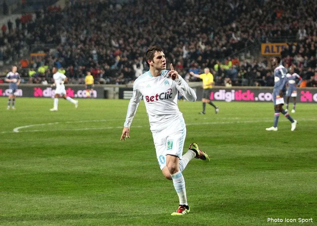 quand bravo joue les donneurs de lecon pour nene et gignac 65895 14402