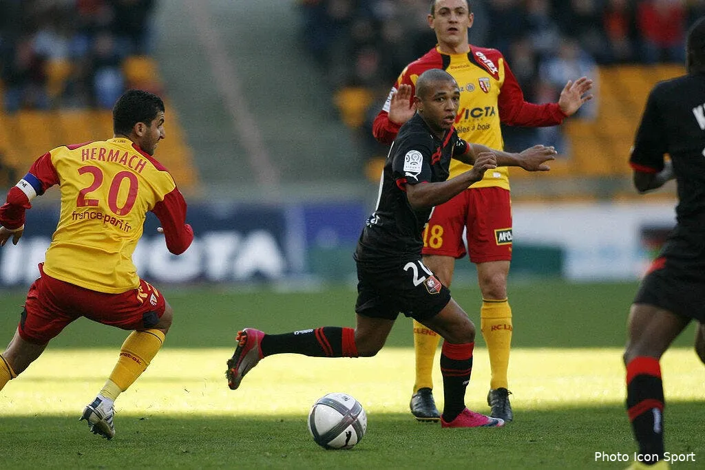 rennes tient la tete mais les verts trinquent 61089 10964