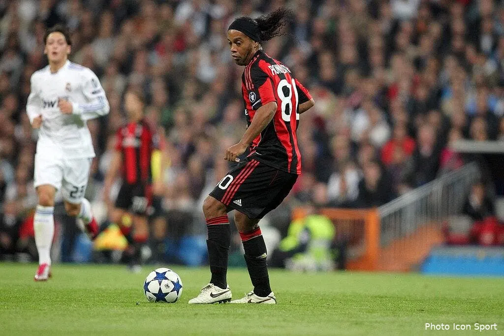 ronaldinho ne compte pas quitter milan de si tot 62719 11956