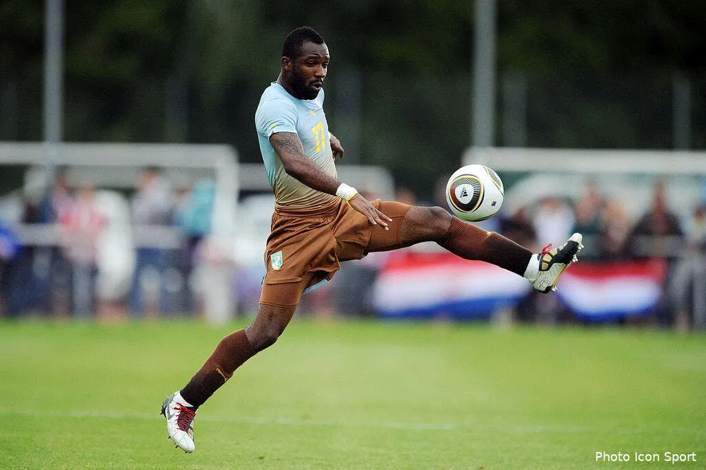 tiene a paris pour trois ans 58763 9834