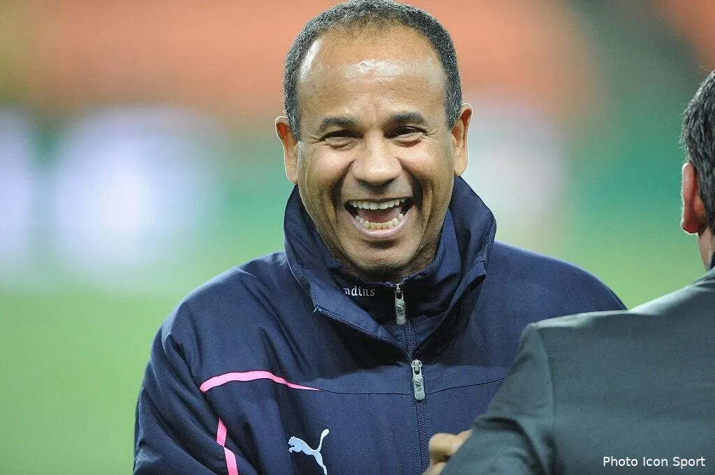 tigana n a rien a craindre avec son patron 64612 13333