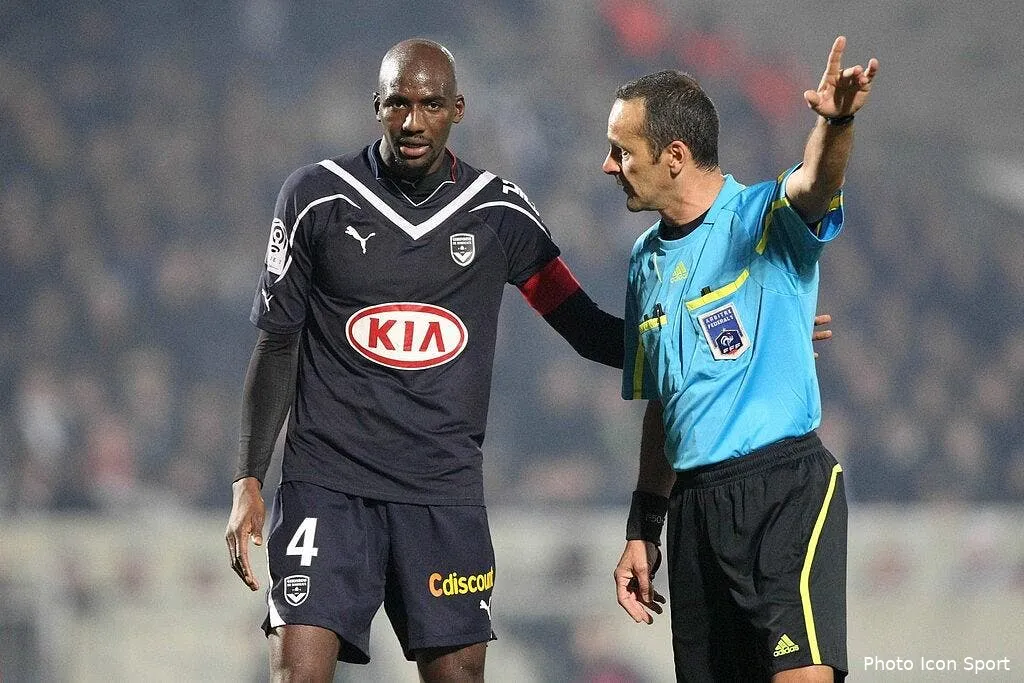 triaud s il faut recruter onze joueurs c est au dessus de nos moyens 64748 13436