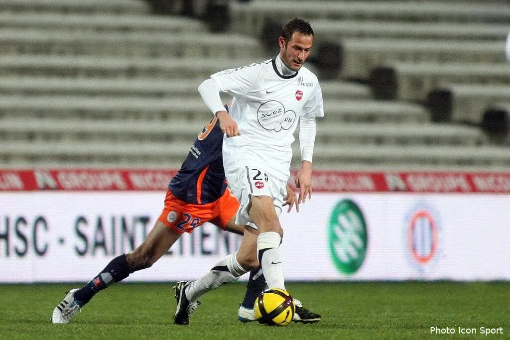 va dos au mur avant d accueillir lyon 66160 14635