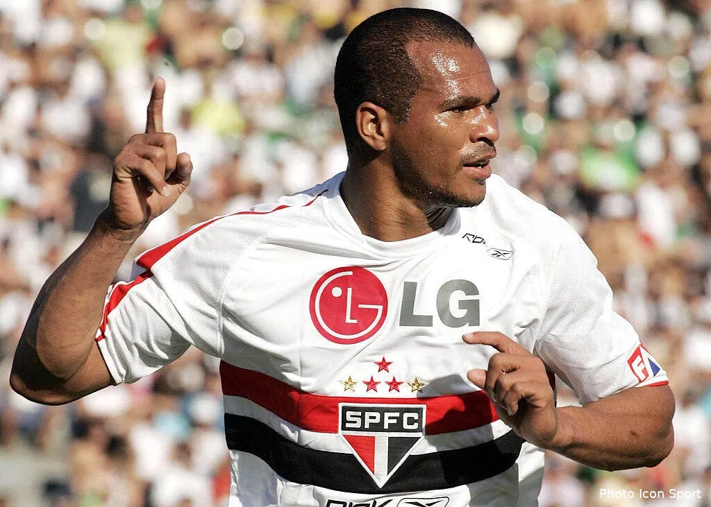 video aloisio presque tue par un chewing gum 34955 5009