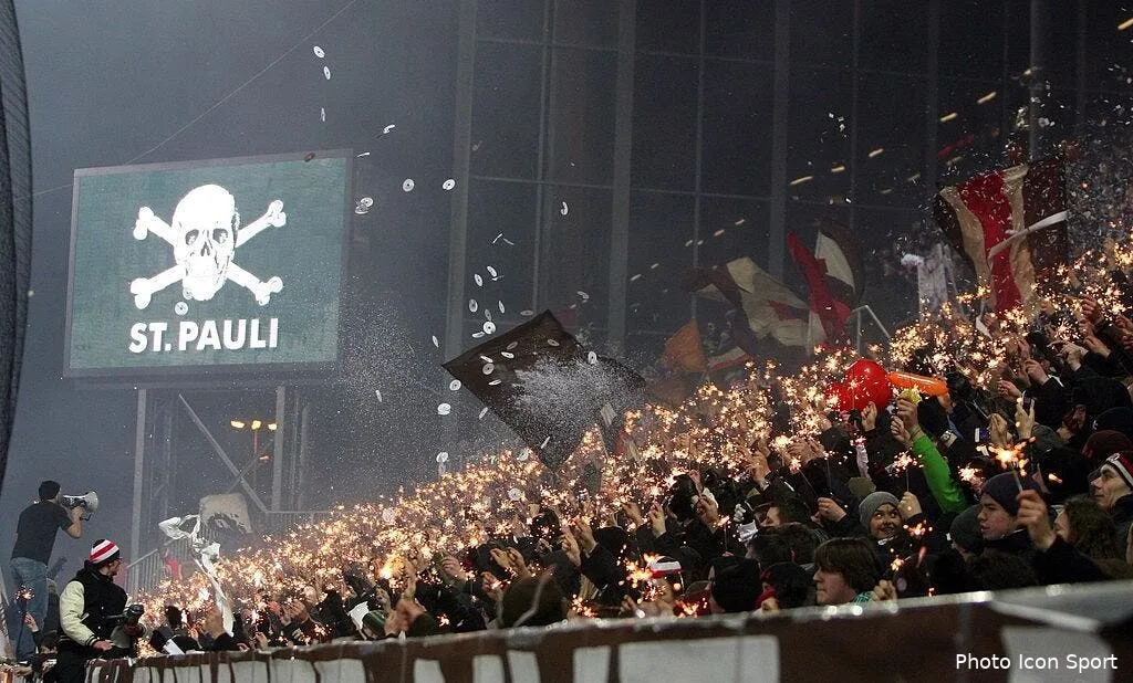 video expulse pour avoir recu un coup de tete 50189 7600