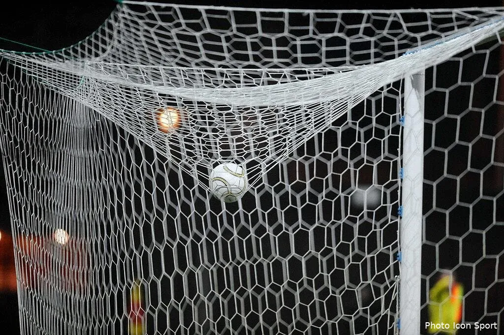 video l attaquant qui ne voulait pas marquer 50723 7698