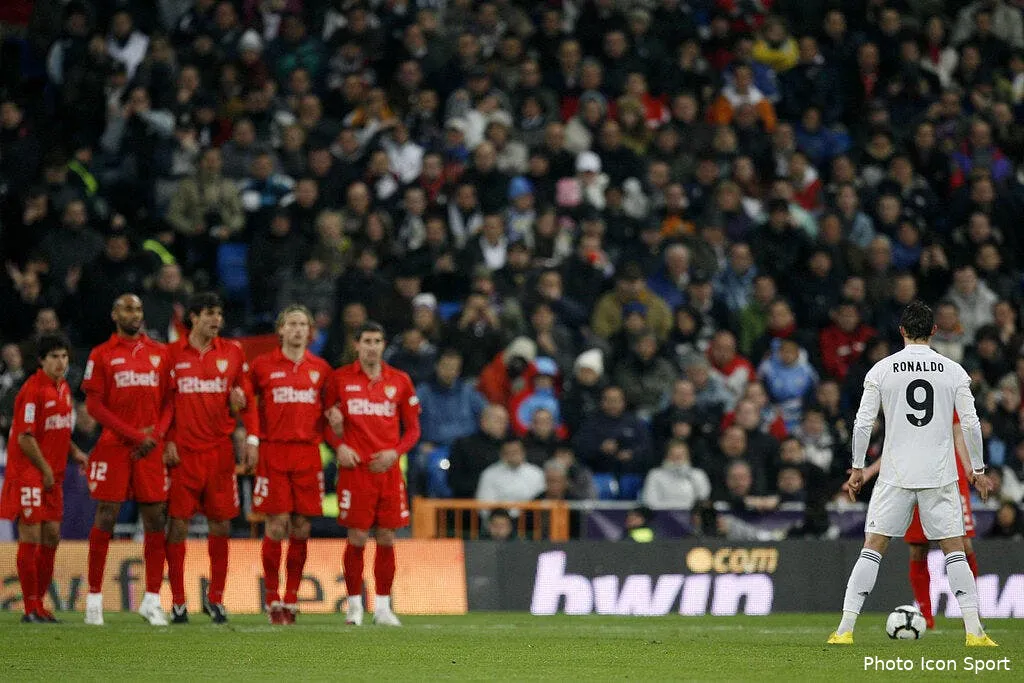 video la tactique de cristiano ronaldo pour marquer sur coup franc 60902 10856