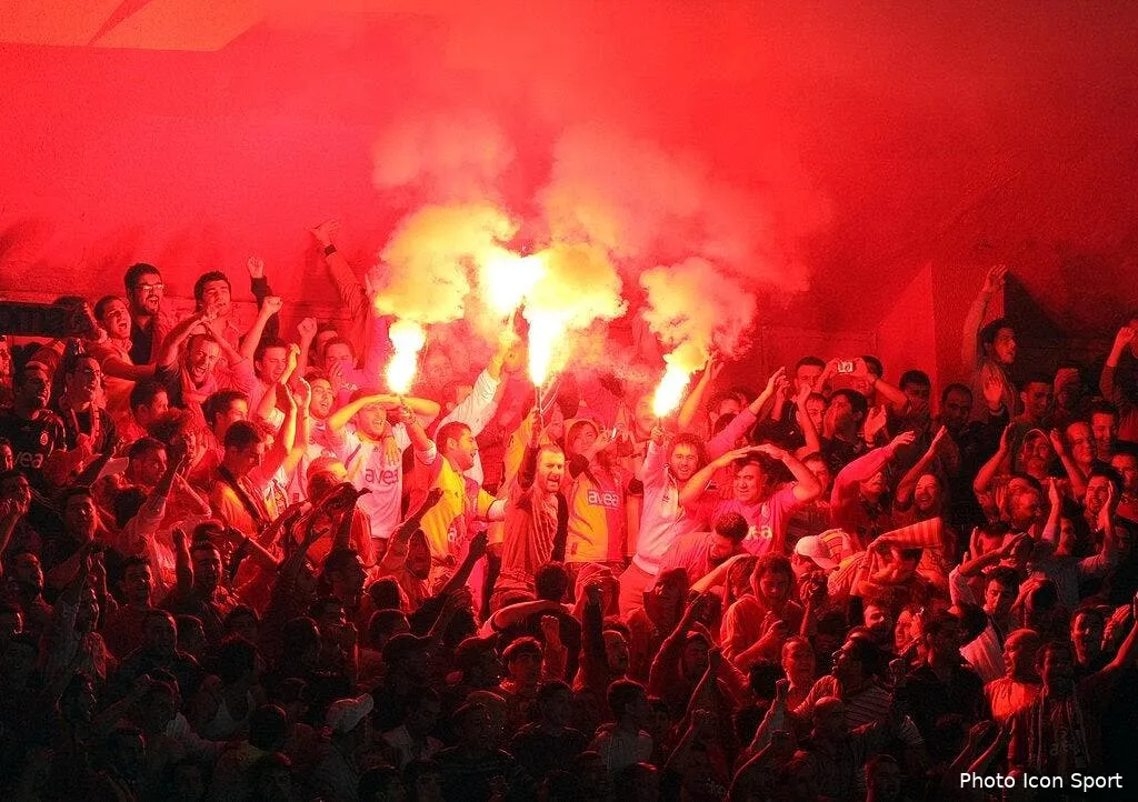 video quand remi gaillard met le feu a un match amateur 54754 8522