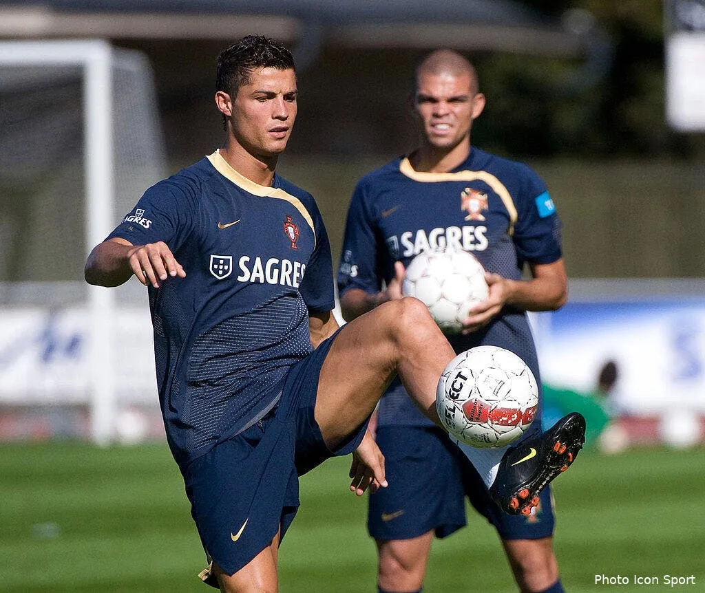 video un ouzbek de 12 ans rivalise avec c ronaldo 43572 6458