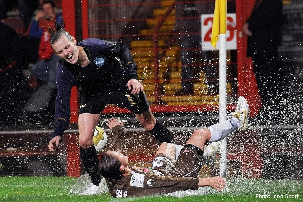 video une douche et au vestiaire 57525 9263