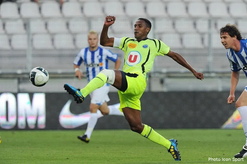 video une passe decisive qui a la classe 58492 9703