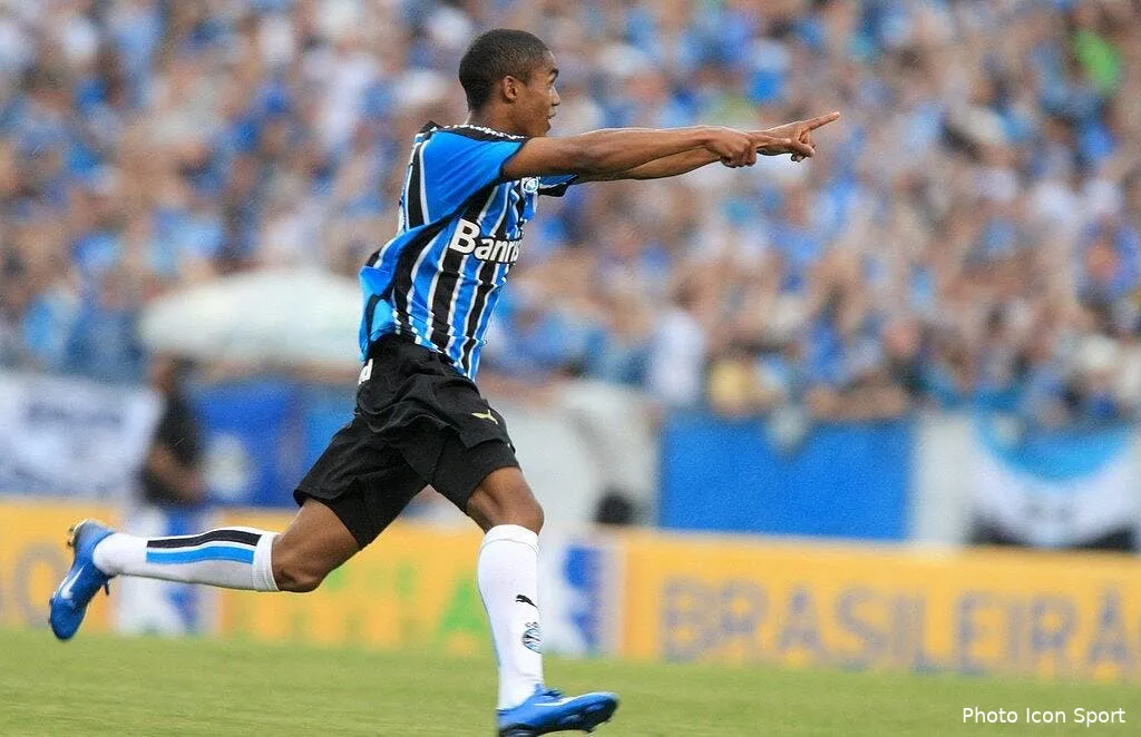 video une passe en profondeur pour lui meme 59354 10099