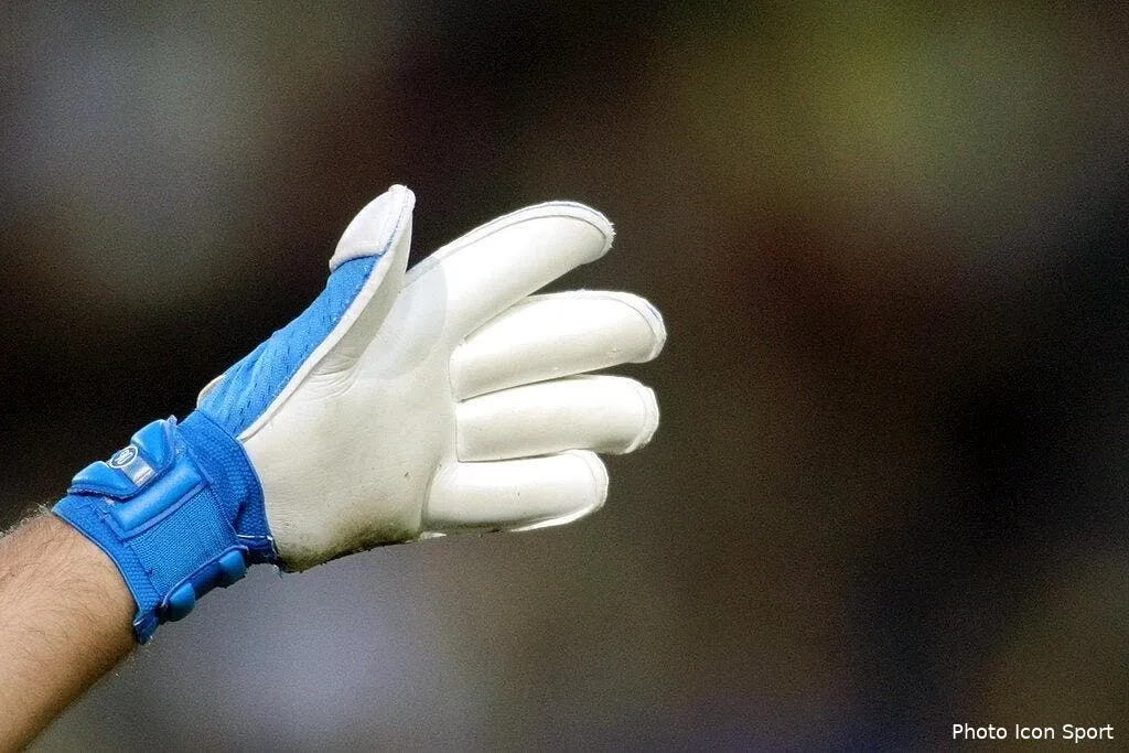 video une sortie de gardien tres speciale 44738 6640