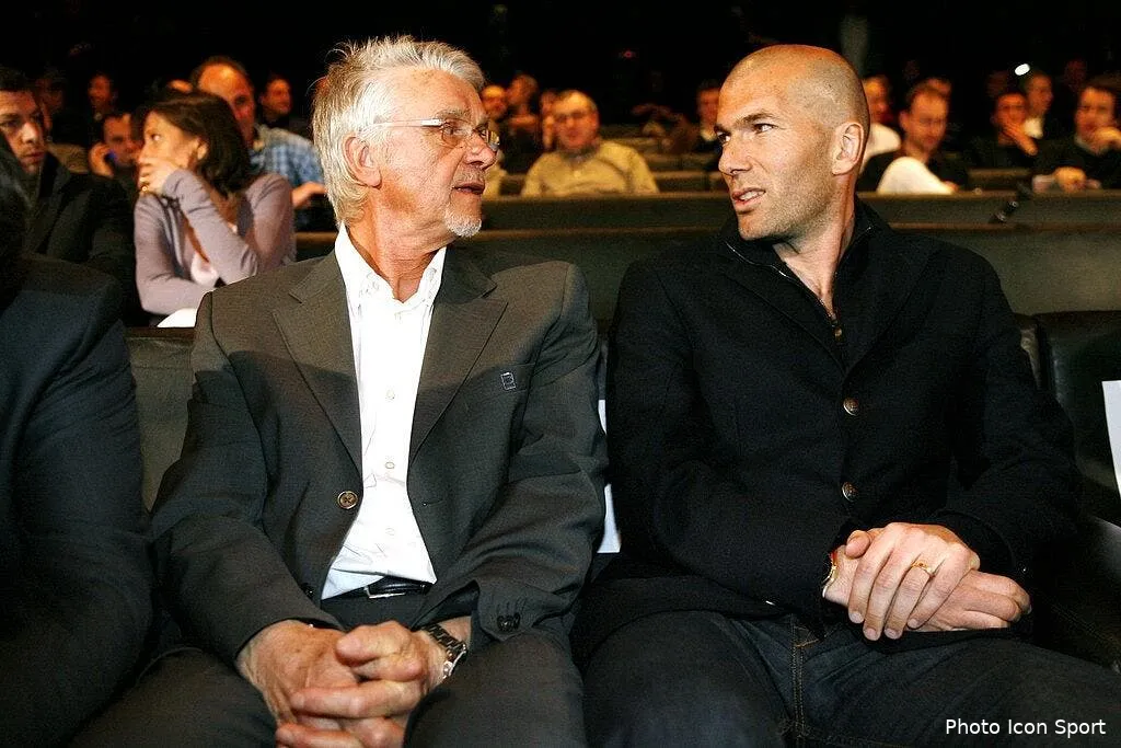 zidane envers et contre tous supporter des bleus 49259 7431