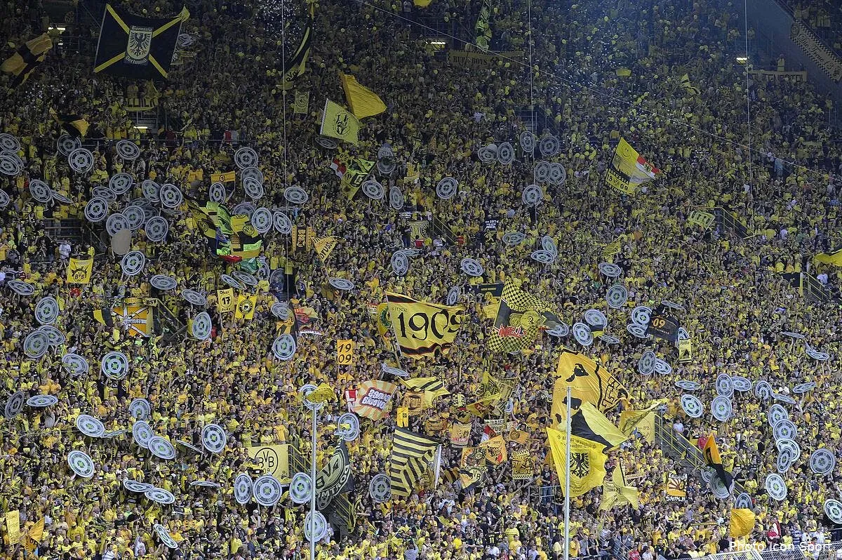 2 000 fans de dortmund au velodrome iconsport fir 050811 05 0425266