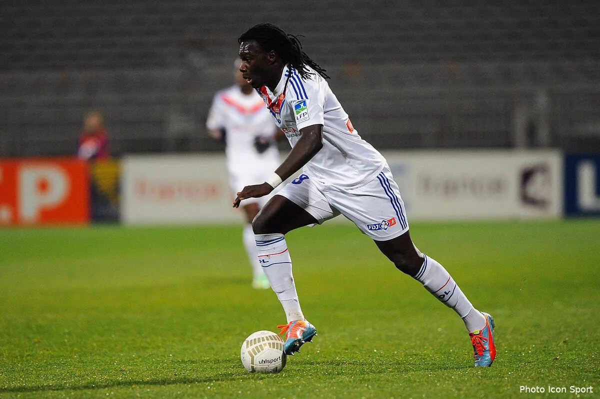95 000 euros par semaine bafe gomis peut reflechir iconsport jpt 050214 08 1185915