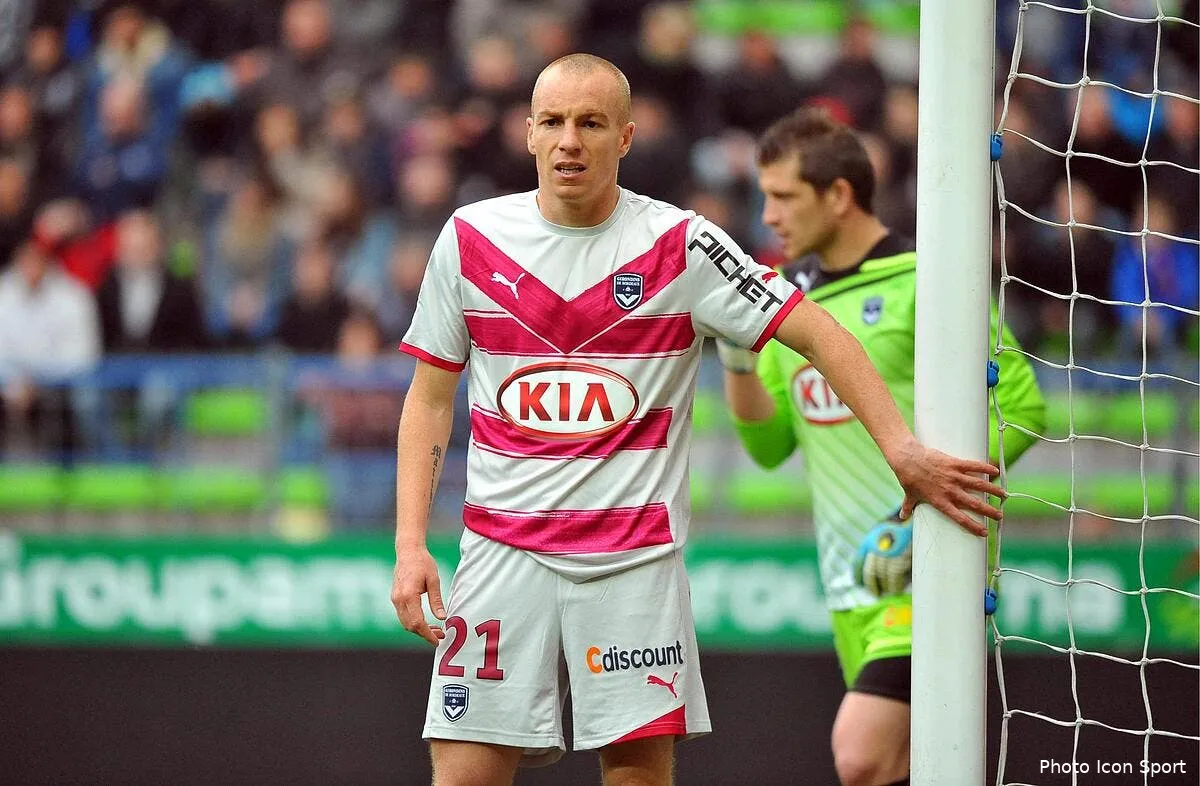 a bordeaux chalme se met sur le marche iconsport win 080412 109 5935431