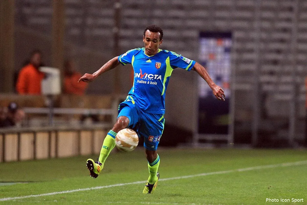 a defaut de tevez ajaccio aura eduardo iconsport blo 251011 601 4829324