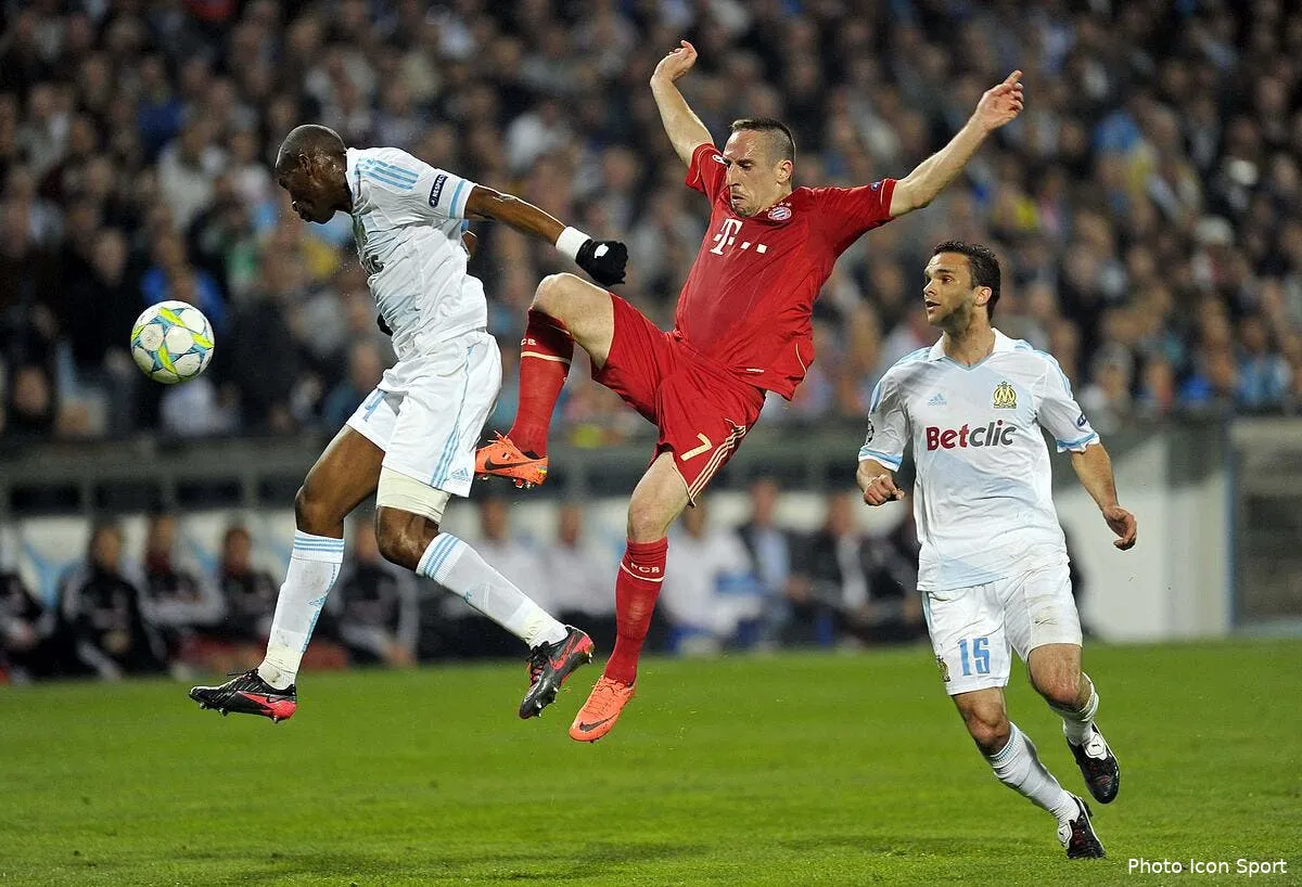 a l om fanni se fiche de la presse iconsport mis 280312 04 0433081